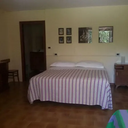 Casa Emma فندق